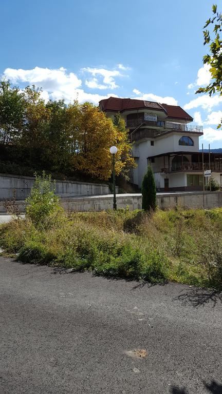 Семеен Хотел Кристал Smolyan Exteriör bild