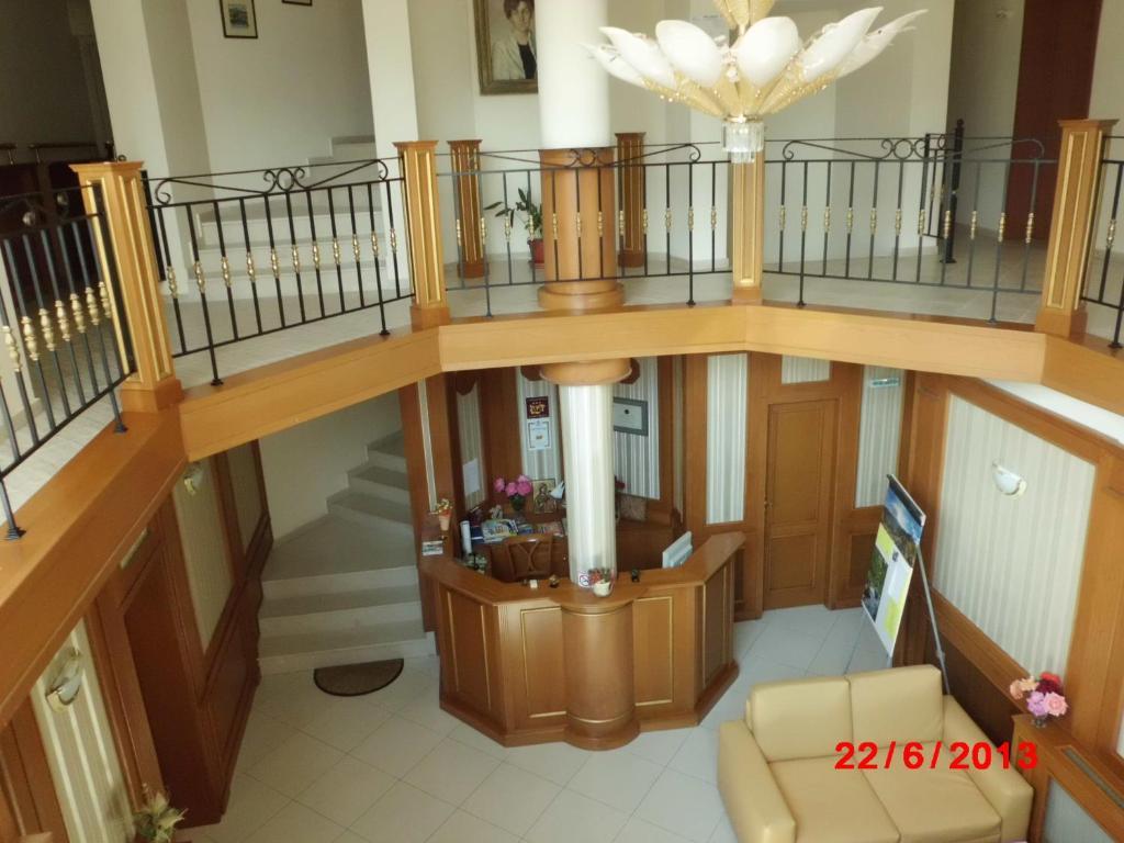 Семеен Хотел Кристал Smolyan Exteriör bild